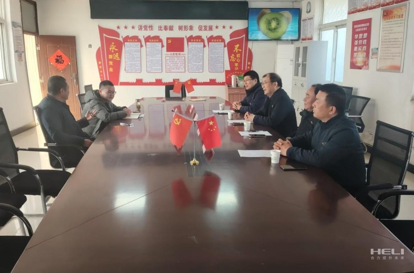 現(xiàn)場召開座談會.jpg
